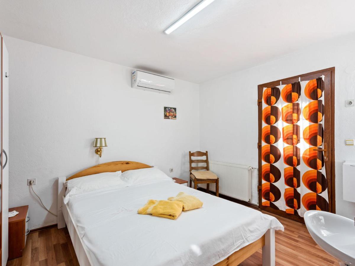Cosy Holiday Home In Zadar With Garden Exterior foto