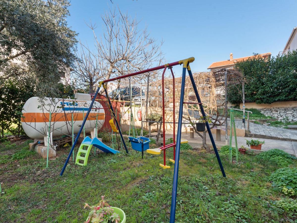 Cosy Holiday Home In Zadar With Garden Exterior foto