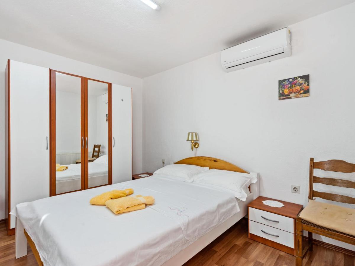 Cosy Holiday Home In Zadar With Garden Exterior foto